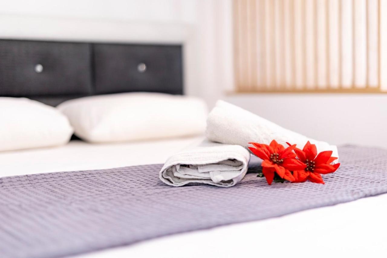 גראקיני Twinstars Superior Apartment מראה חיצוני תמונה